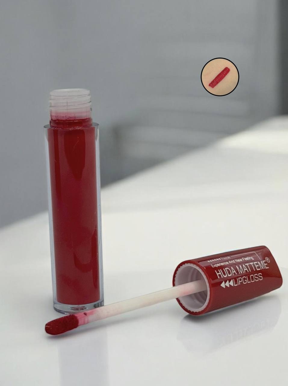 Блиск для губ HUDA MATTE ME MATTE м.Y-2556