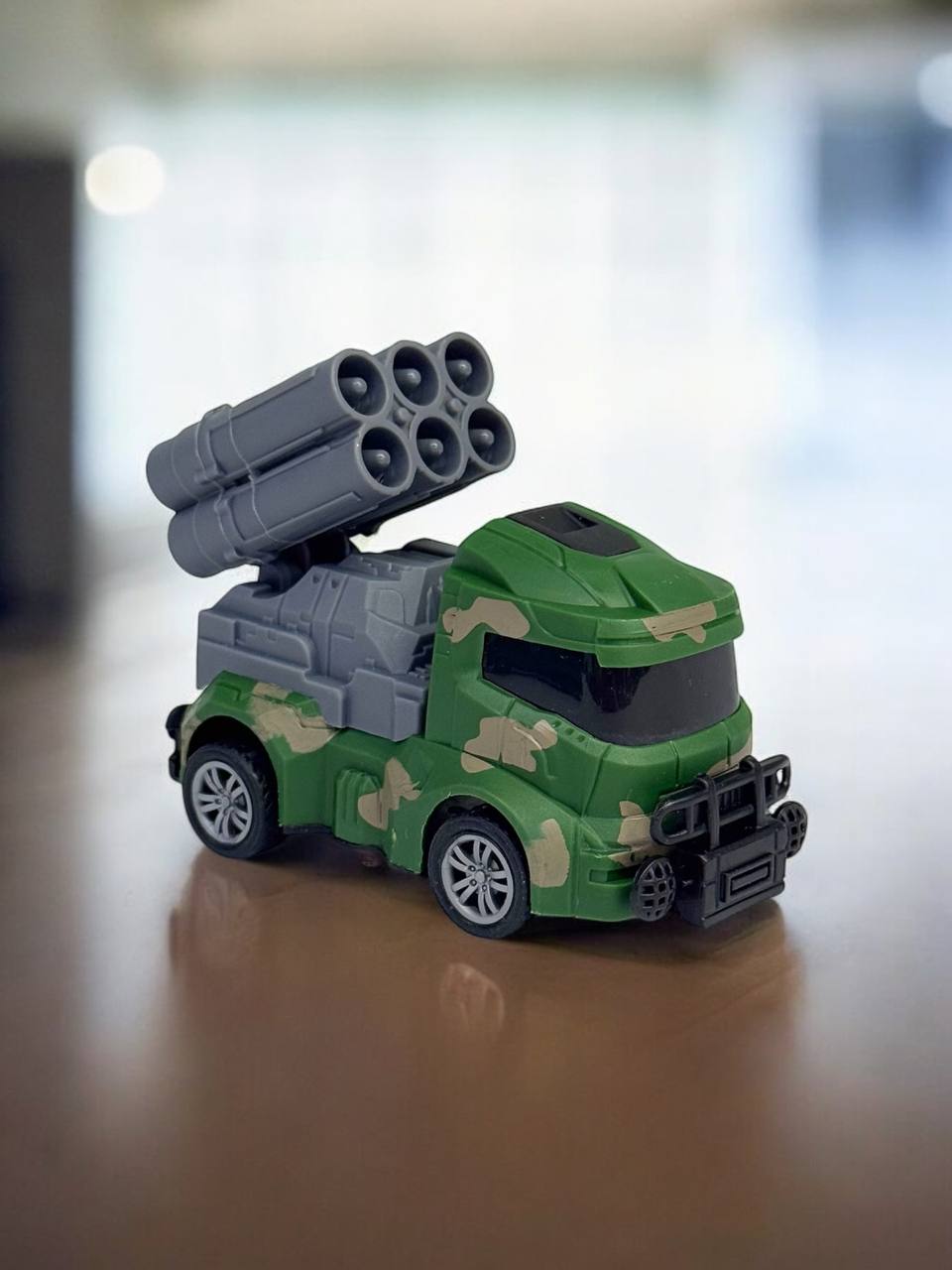 Іграшкова машинка інерційна м.F42